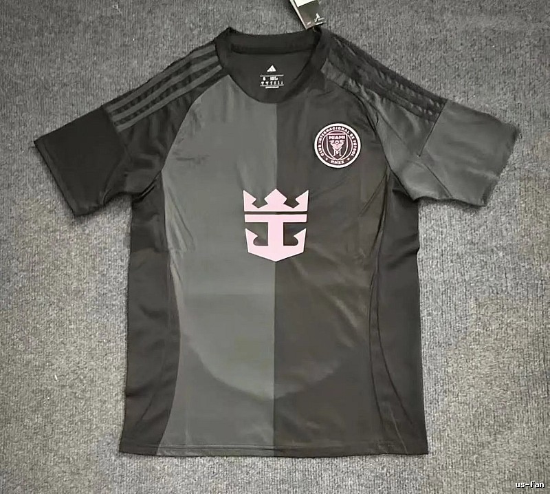 Real Madrid Resort Home soccer jersey White Football Gold for Travel Looks
