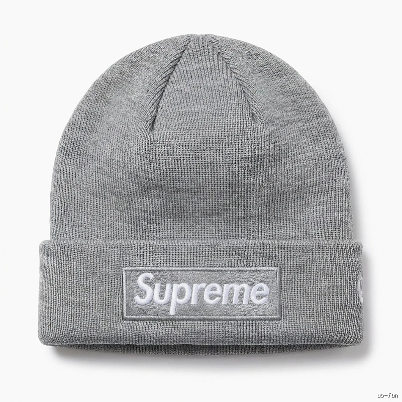 Supreme minimalist style grey hat